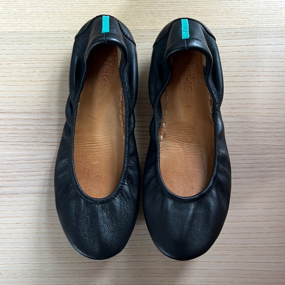 Tieks Matte Black Leather Ballet Flats Size 7 Gem
